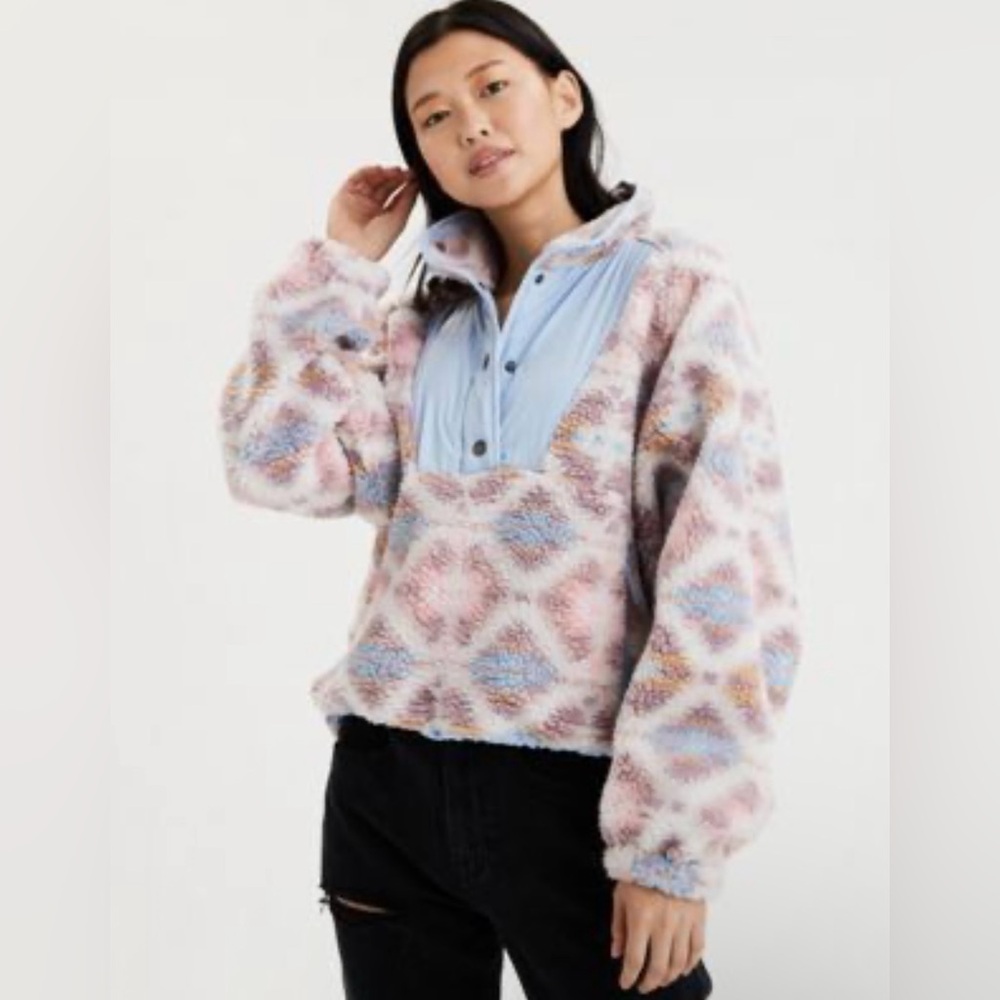 American Eagle NWT baby blue & cream Nordic pattern snap pullover Sherpa jacket